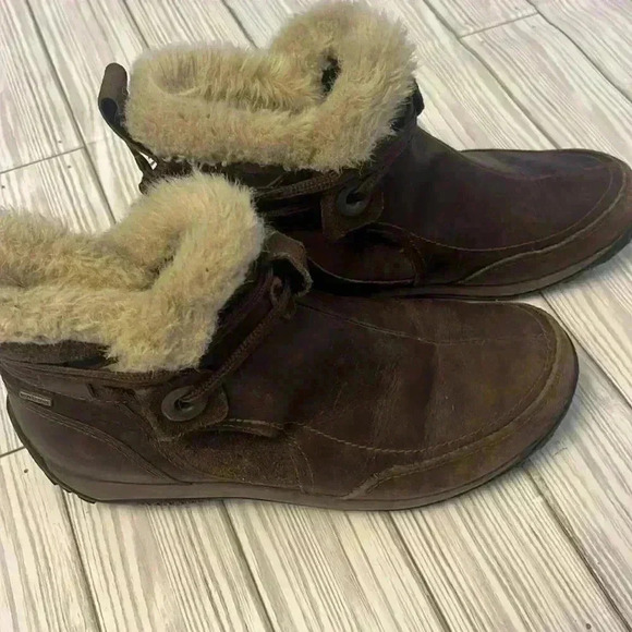 Merrell Misha Waterproof boot - Picture 2 of 6